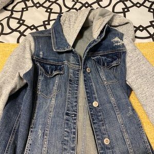 Hooded denim jacket
